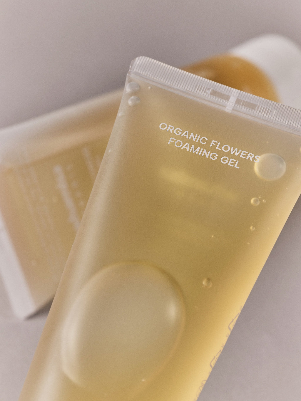 ORGANIC FLOWERS FOAMING GEL